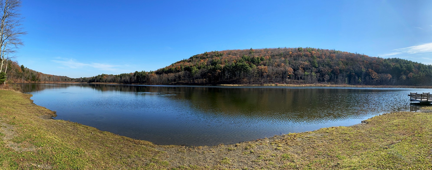 Wide angle lake - autumn